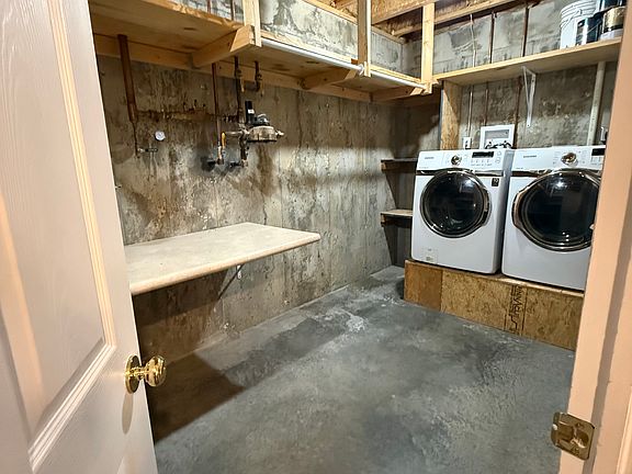 4th image of 4823 Anyka Ln
