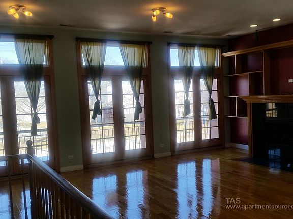 4th image of 5848 N Lincoln Ave #2