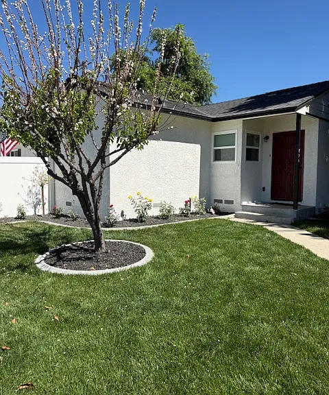 696 Courtland Dr — Photo 18