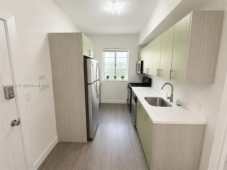 762 Lenox Ave #CU-2 — Photo 6