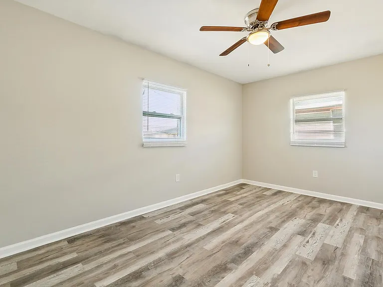 1124 Tallow Tree Ln #18 — Photo 10