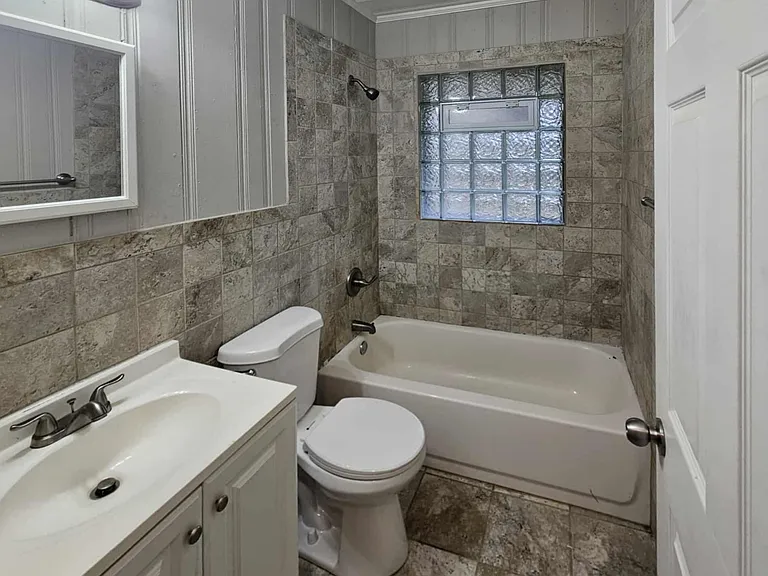 268 Elks St #A — Photo 6