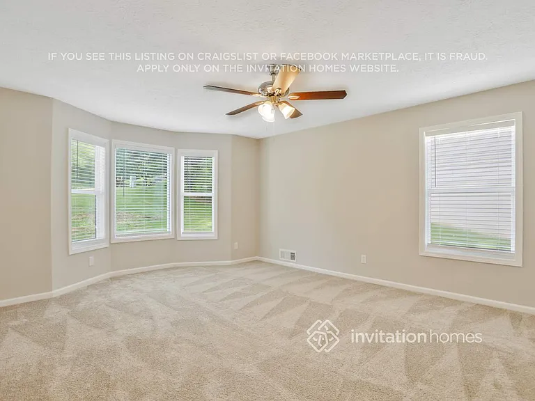 1136 Norfolk Dr NW — Photo 9