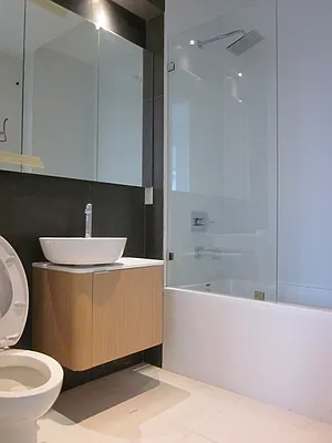 Rented by Full Time Management | media 110