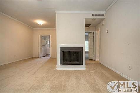 4th image of 4345 Bellaire Dr S #236S