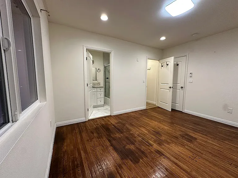 15634 N Hudson Ave — Photo 5