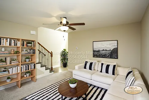 2165 SW Timbertrace Ln Photo 1