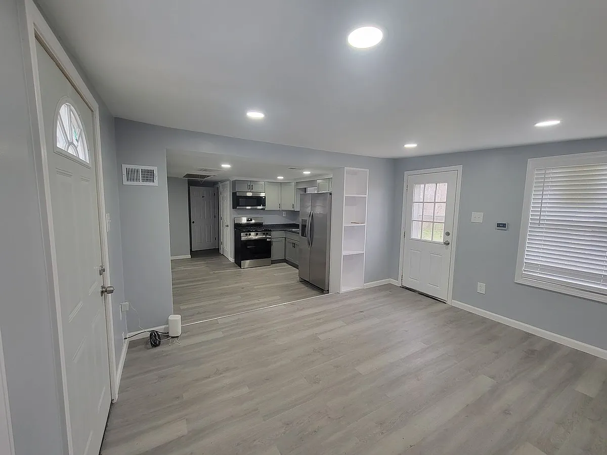Building Photo - 853 S Kim Moor Rd