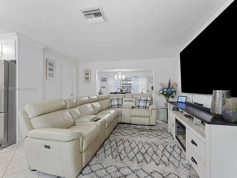 9508 N Military Trl — Photo 5