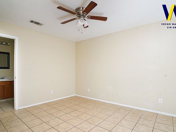5th image of 3616 Fairmeadows St #102