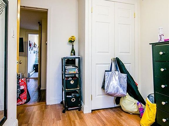 653_Metropolitan_Avenue__3R-2