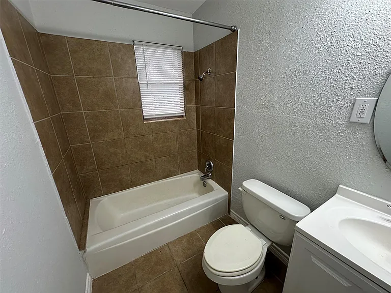 4911 Delano St #1 — Photo 7