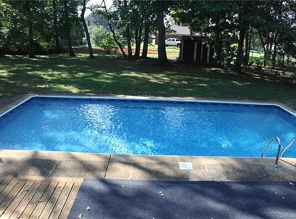 2nd image of 3938 English Oak Dr