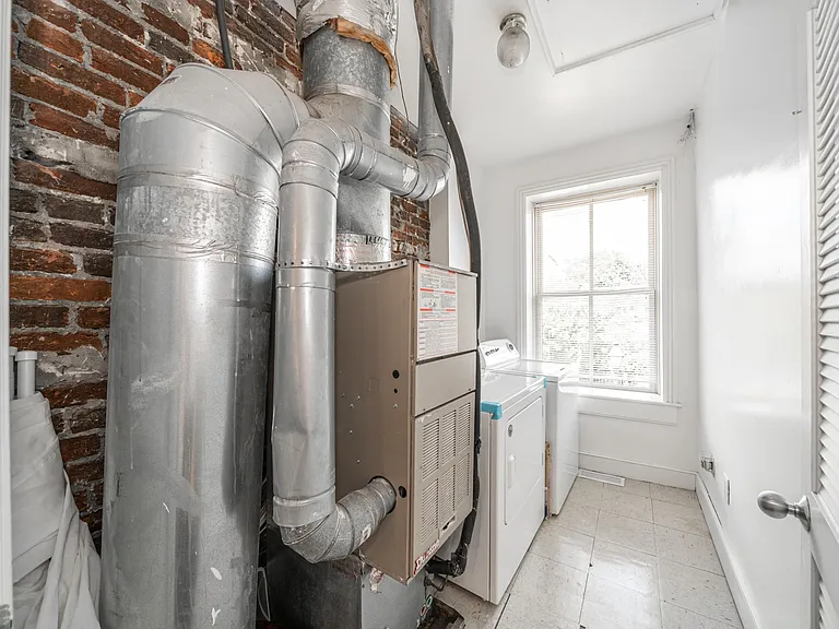 17 E Clay St — Photo 12