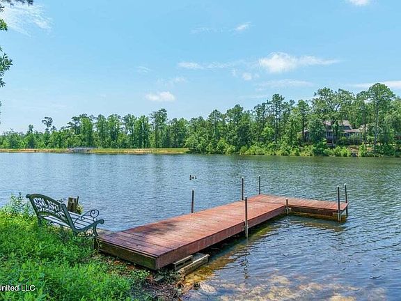 2nd image of 650 Nellwood Dr