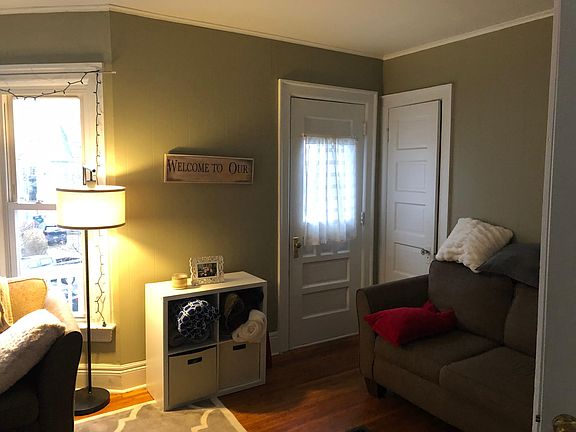 2nd image of 145 Greenfield St Floor 2