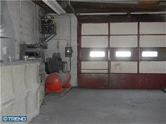 2nd image of 1022 N Evergreen Ave
