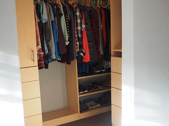 4th image of 615 E 16th St APT 306