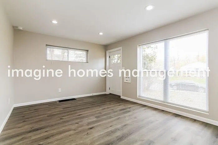 Building Photo - 4963 Schroer Ave