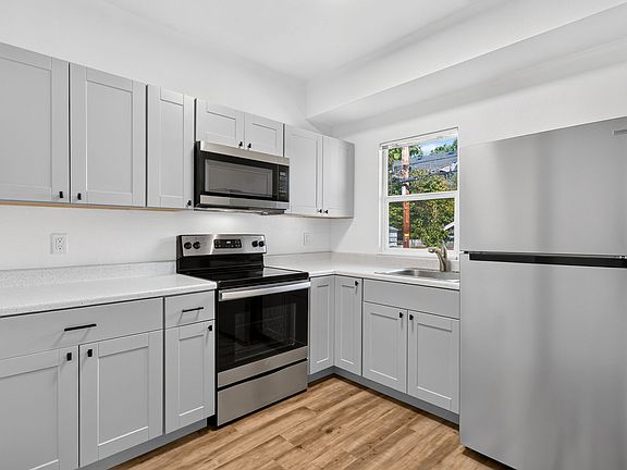 3rd image of 5114 N Williams Ave #2