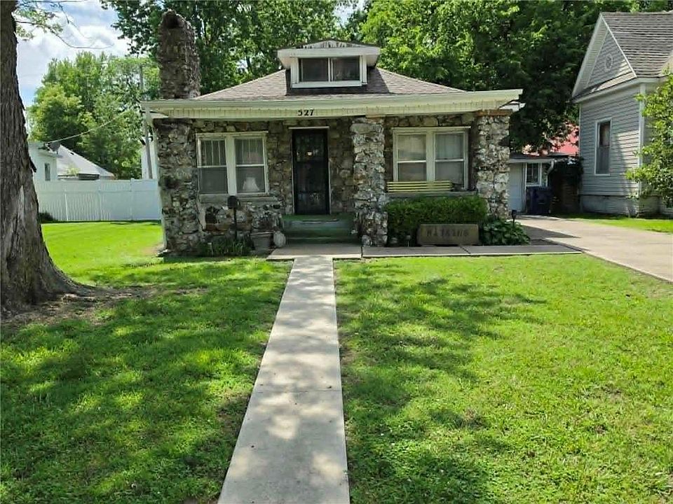 1st image of 527 S Kansas Ave