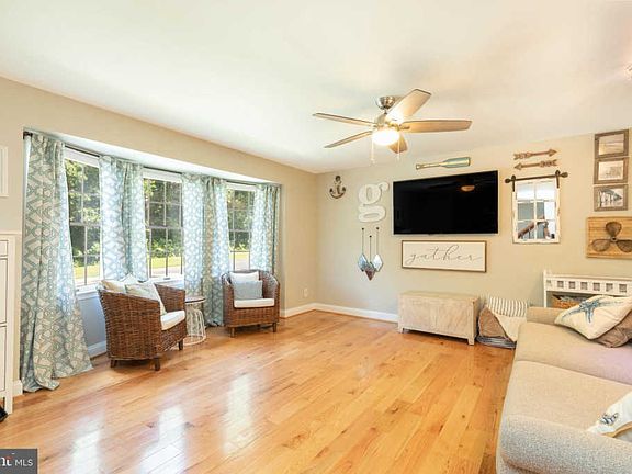 5th image of 1331 Merry Hill Ct