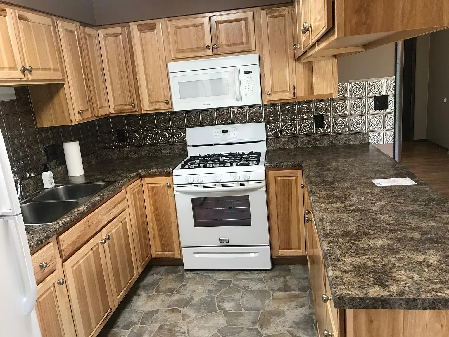 768 S Harvey Dr photo 1