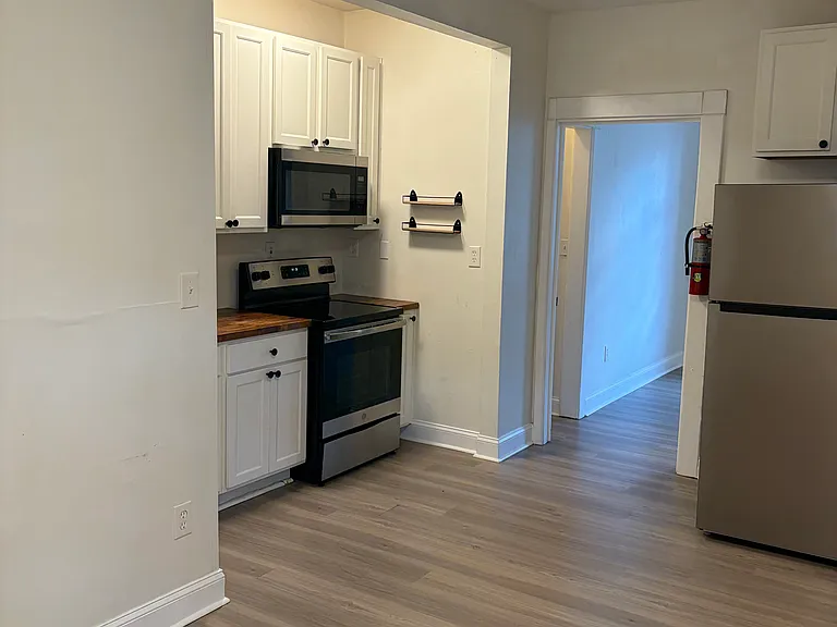 711 Lincoln St #D — Photo 1