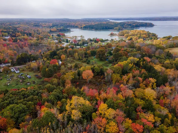 22 English Town Road W, Saint George, ME 04860