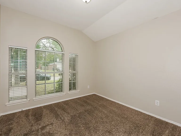 2736 Cochran Way — Photo 14