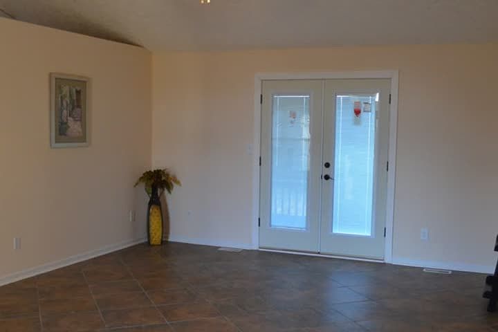 2nd image of 114 Mallory Ln