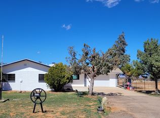 233 E Geneva St, Pearce, AZ 85625