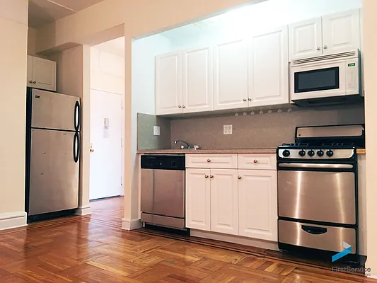 Rented by FirstService Realty (legacy) | media 3