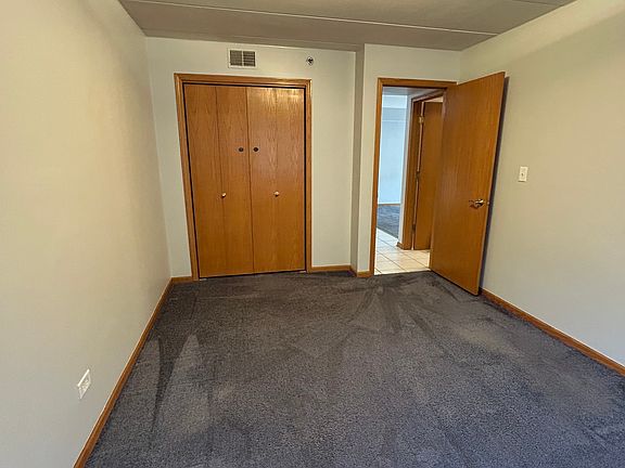 5th image of 10549 Parkside Ave APT 2W