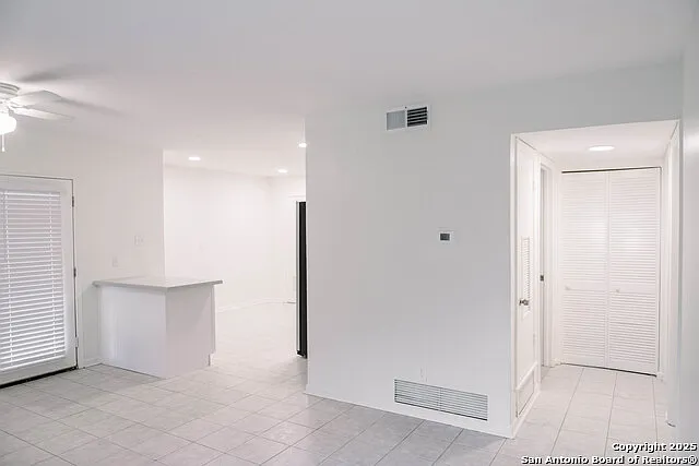 1379 Oblate Dr — Photo 14