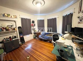 65 Hillside St #2R, Roxbury Crossing, MA 02120