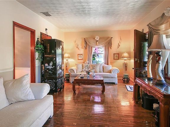 5th image of 311 E Plymouth St