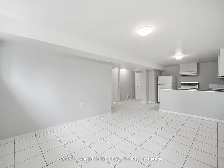 203 Nelson St #3 — Photo 11