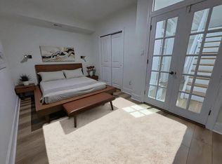 536 N 19th St #1R, Philadelphia, PA 19130