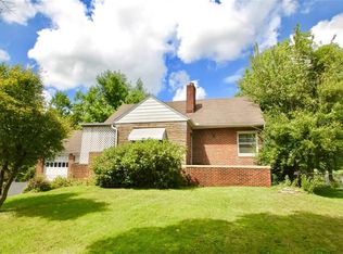 1462 Royalwood Rd, Broadview Heights, OH 44147