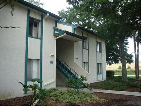 1st image of 104 Pine Ct