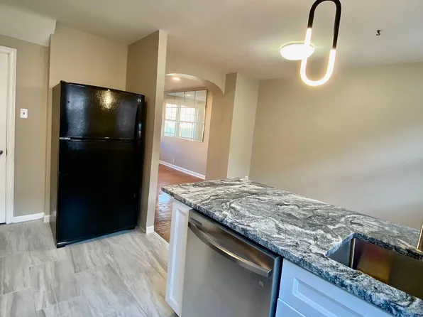 1128 Alcott St, Philadelphia, PA 19149