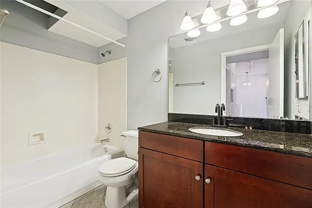 1111 S Peters St #217 — Photo 13