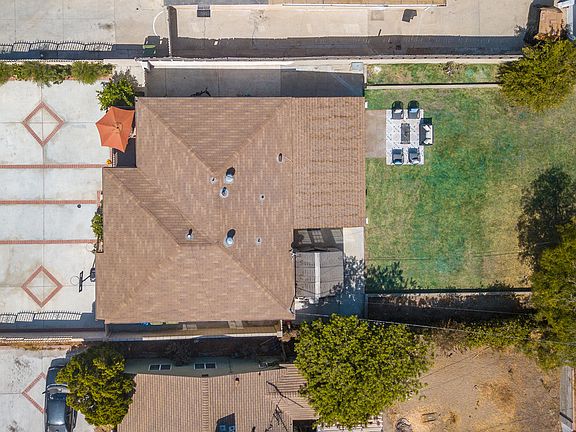 2nd image of 7914 Agnes Ave