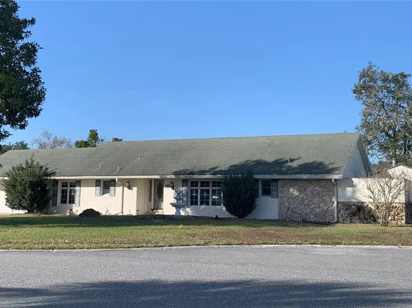 5325 Kings Ct, Fruitland Park, FL 34731