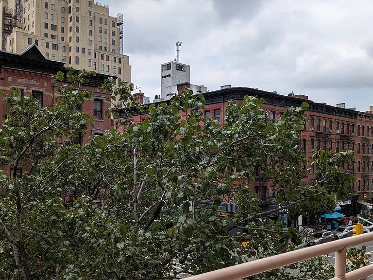 393 W 49th St #3P — Photo 8
