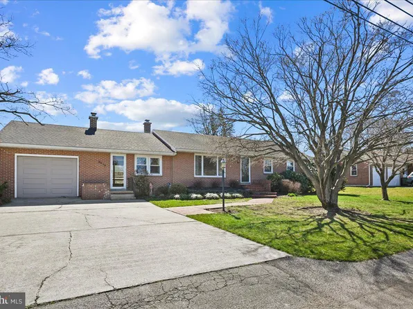 2518 Locust Rd, Dover, PA 17315