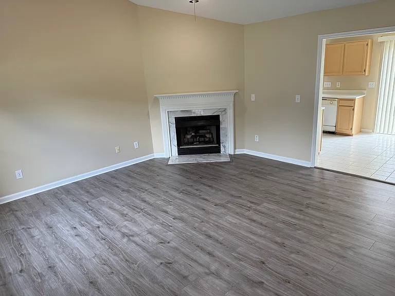 5800 Brockton Ct — Photo 3