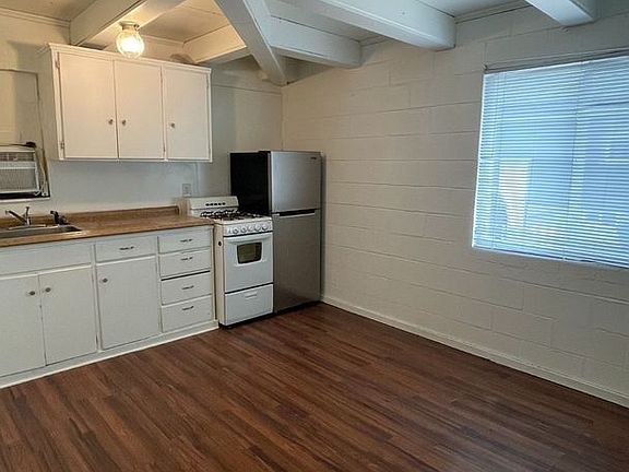 3rd image of 365 E Vine St #6