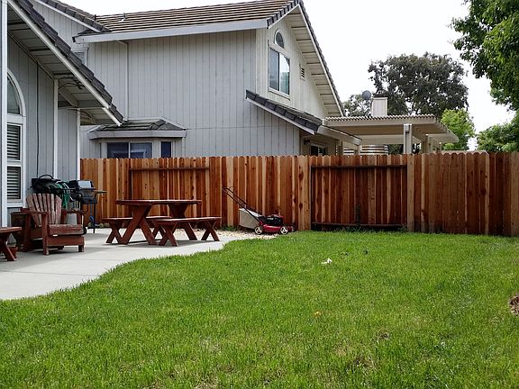 4th image of 109 Republic Way